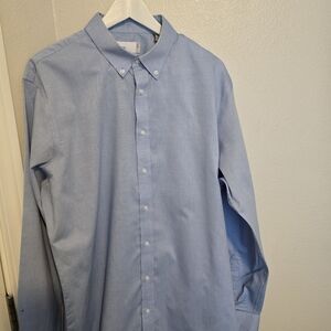 Elegant Blue Dress Shirt with Slim Fit and Breathable Fabric